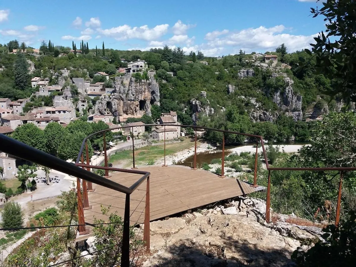 Gite Les Chapeletas Au Coeur De L'Ardeche Saint Alban Auriolles 0*,  Франция