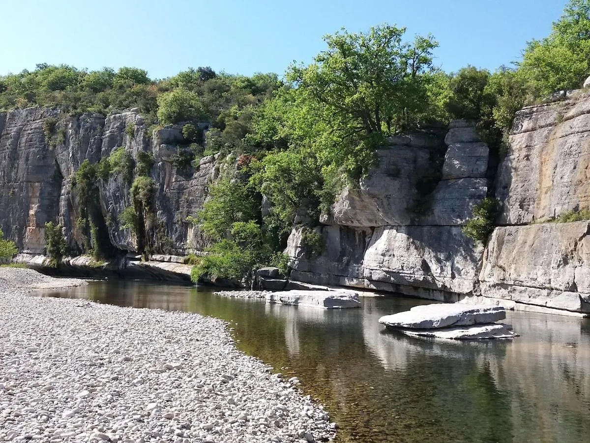 Дом отдыха Gite Les Chapeletas Au Coeur De L'Ardeche Saint Alban Auriolles Франция