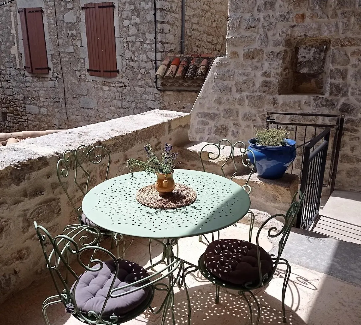 Gite Les Chapeletas Au Coeur De L'Ardeche Saint Alban Auriolles Дом отдыха